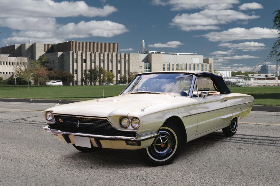  Ford Thunderbird Convertible 1966 года  (фото 20 из 25)